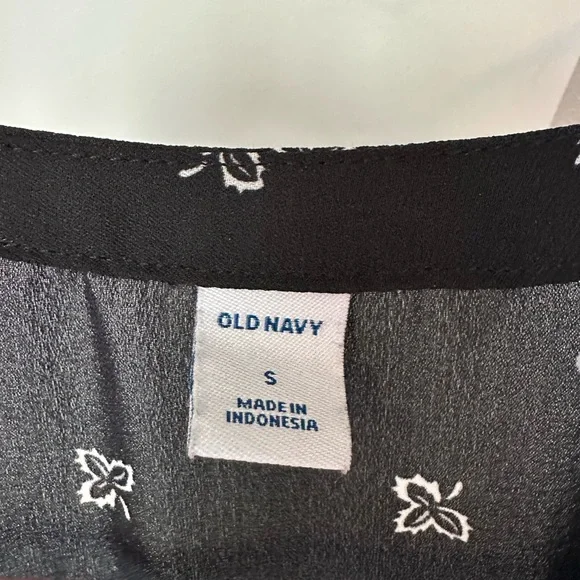 Old Navy Black and White Patterned Mini Dress - Picture 4 of 4